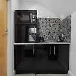 Modern city centre studio apartment!